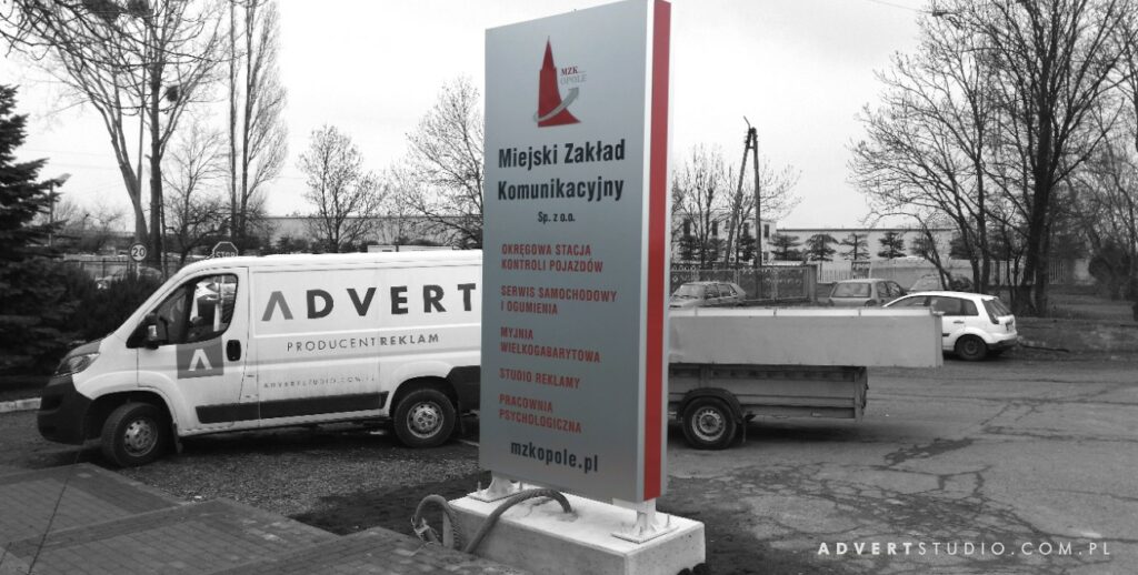 pylon wjazdowy MZK - ADVERT PRODUCENT PYLONOW